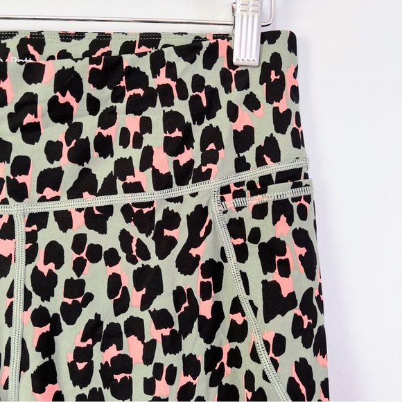 Sweaty Betty Leopard Print Power Pocket Workout Leggings size 8 Medium - Picture 10 of 15